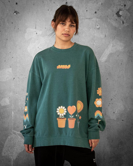 Stay Groovy Smile | Green Retro Women's Sweatshirt