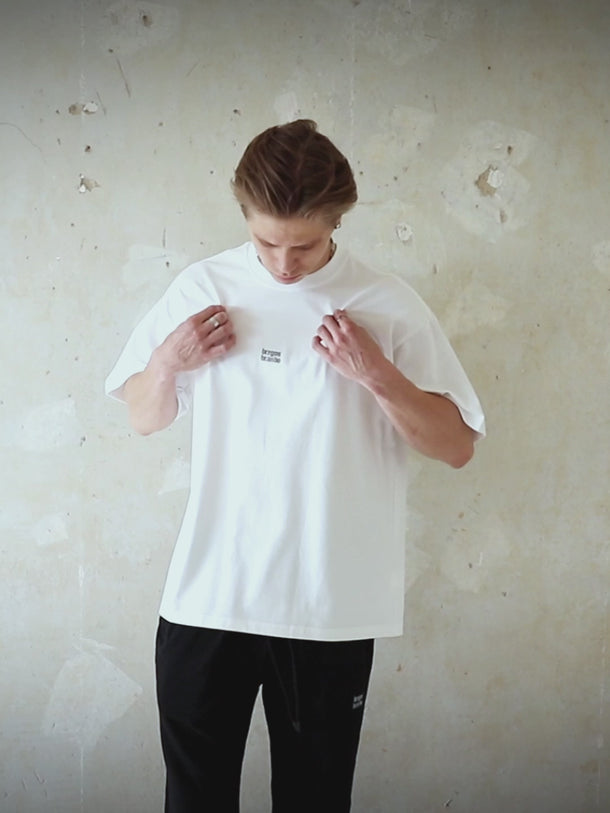 Bregos Brando logo white men's T-shirt – soft cotton with Bregos Brando Logo